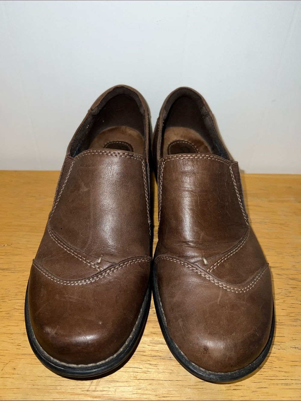 Earth Origins Women's Brown Leather Slip-On Ankle Booties